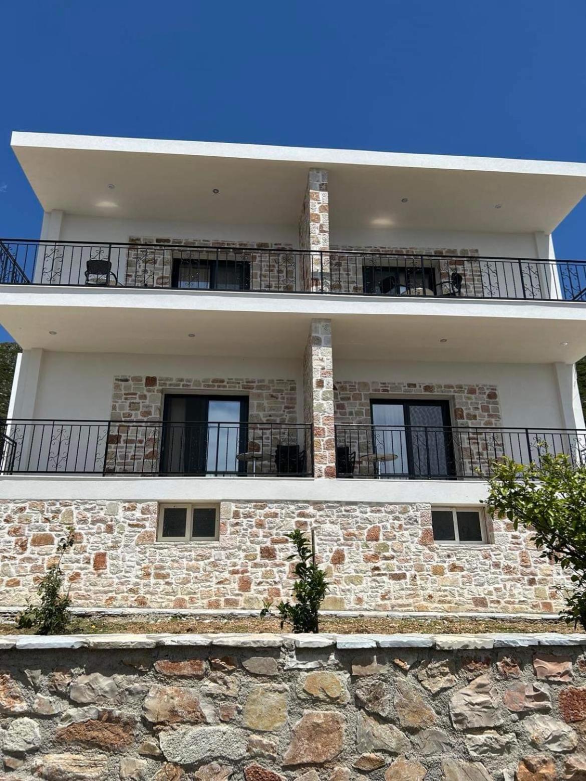Villa Thomas Dhërmi Екстериор снимка